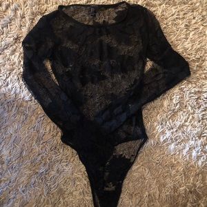 🌟FOREVER 21 LACE BODYSUIT🌟